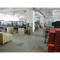 深圳重鑫紙制品 專業(yè)包裝盒廠家，特價(jià)銷售中